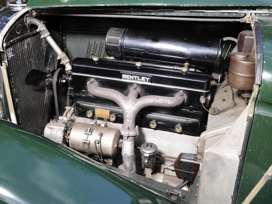 Моторный отсек Bentley 3&frac12;-Litre Open Tourer 1934 года  (фото 3 из 11)